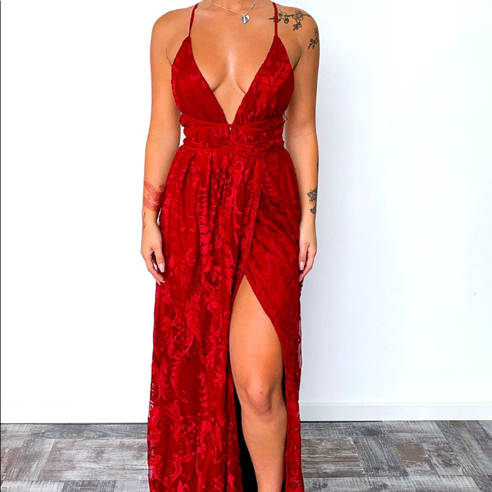 Burgundy maxi dress, slit